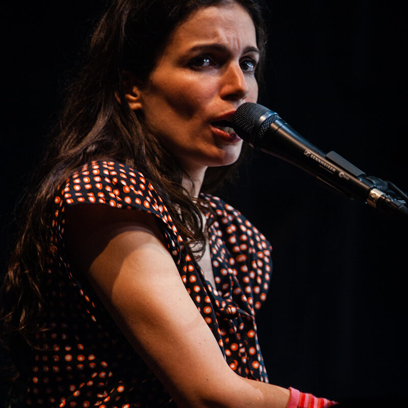 Yael Naim au piano Solidays 2008