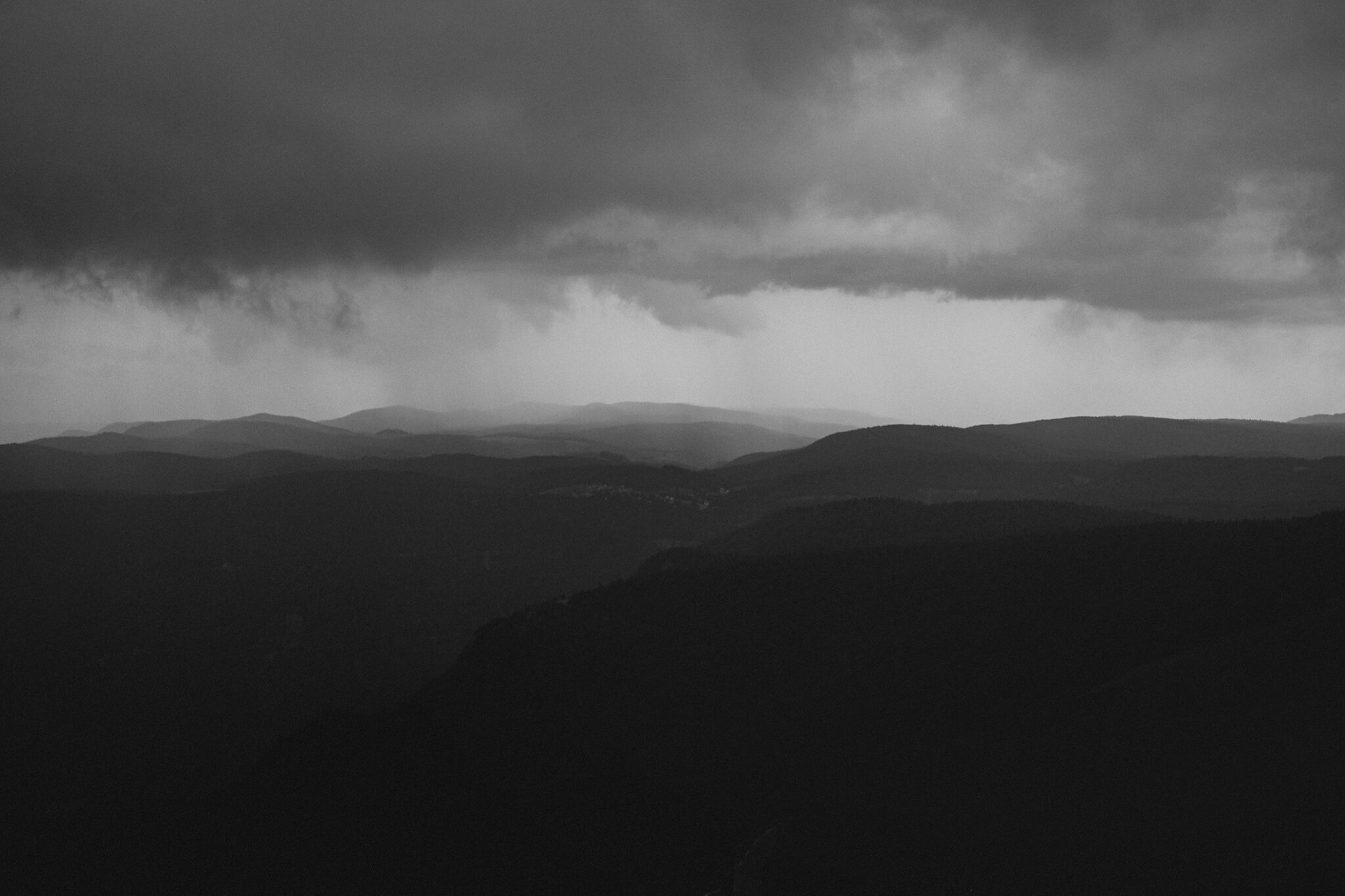 L'orage arrive sur le Mont Aigoual